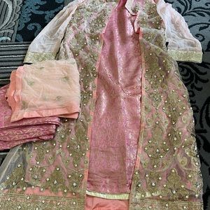 Pakistani Salwar Kameez bust 46/47